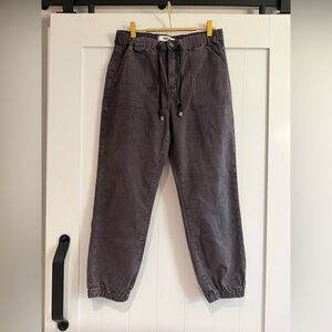 Mica joggers size L